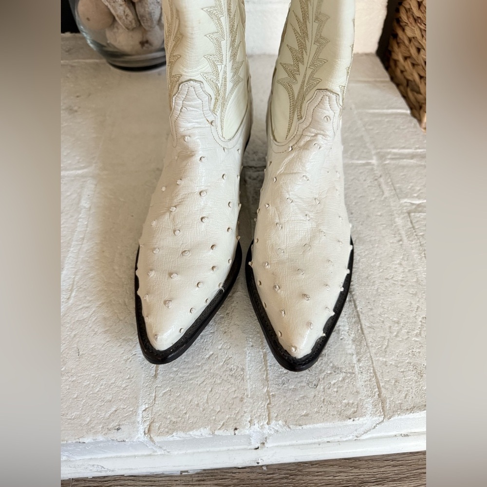 Tony Lama "Winter White" Full Quill Ostrich 6.5 M Women’s Bone Boots - Picture 4 of 11